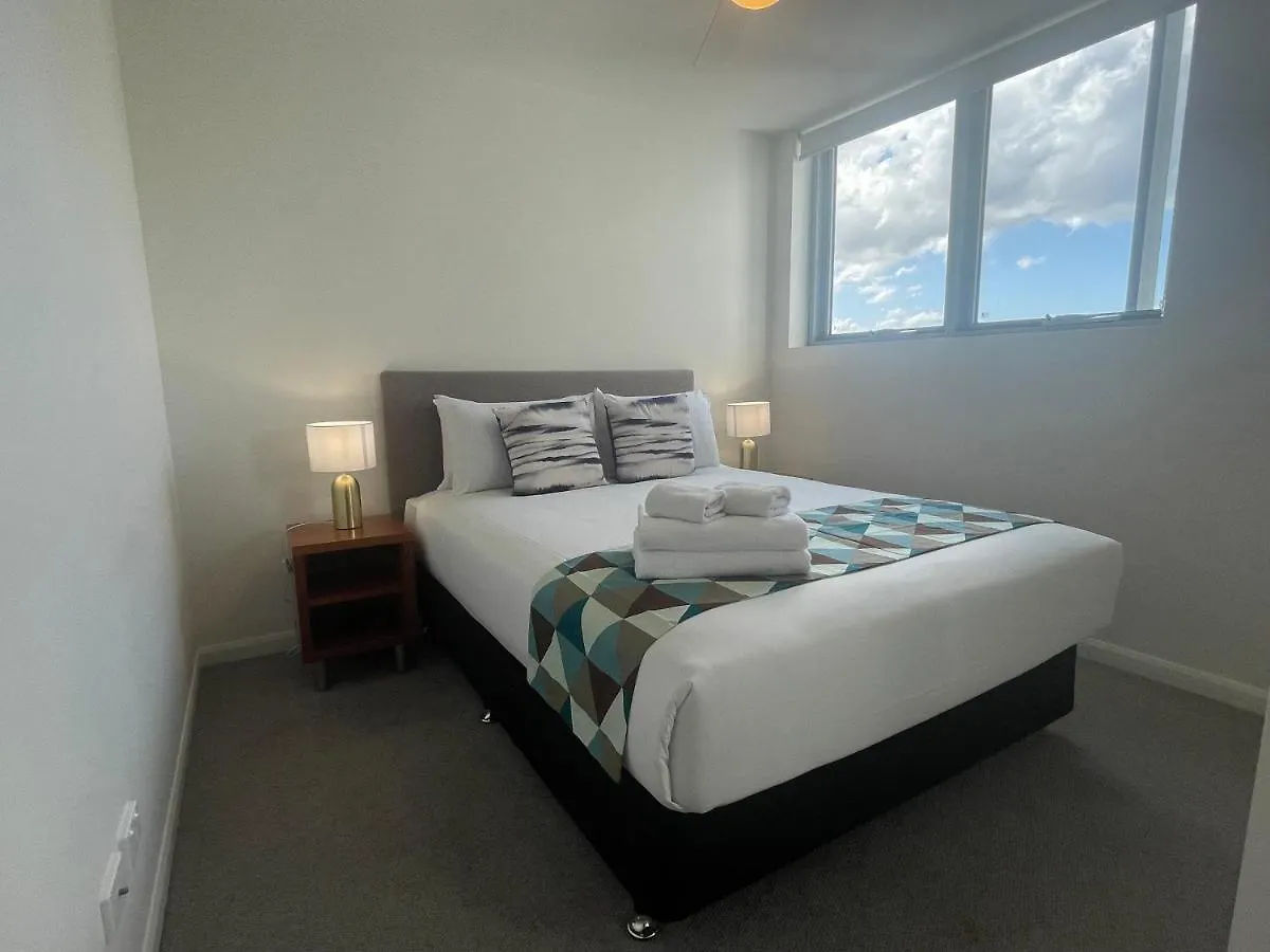 Serenity Surfers Paradise Χρυσή Ακτή 0*,
