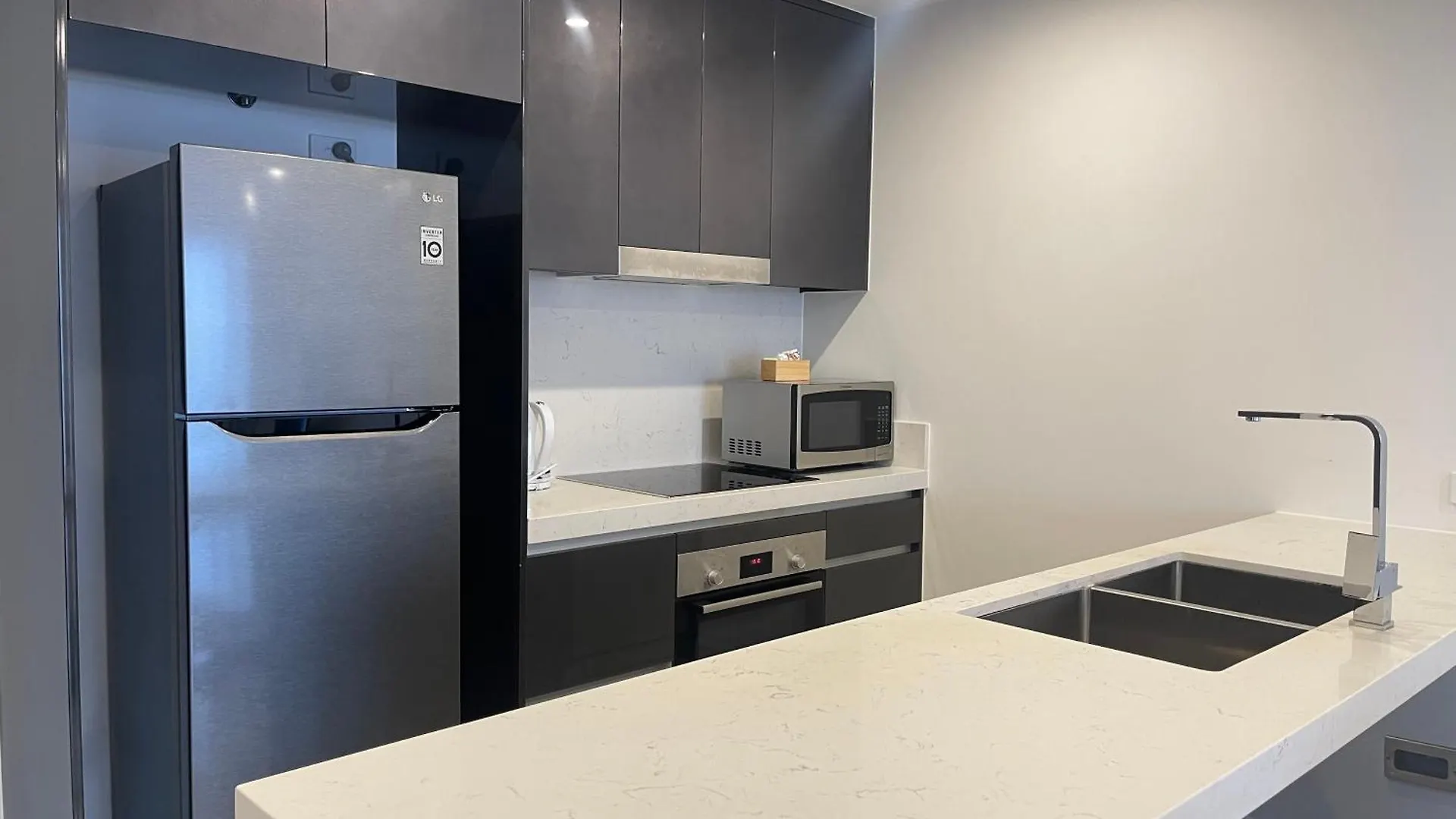 Apartment Serenity Surfers Paradise Gold Coast