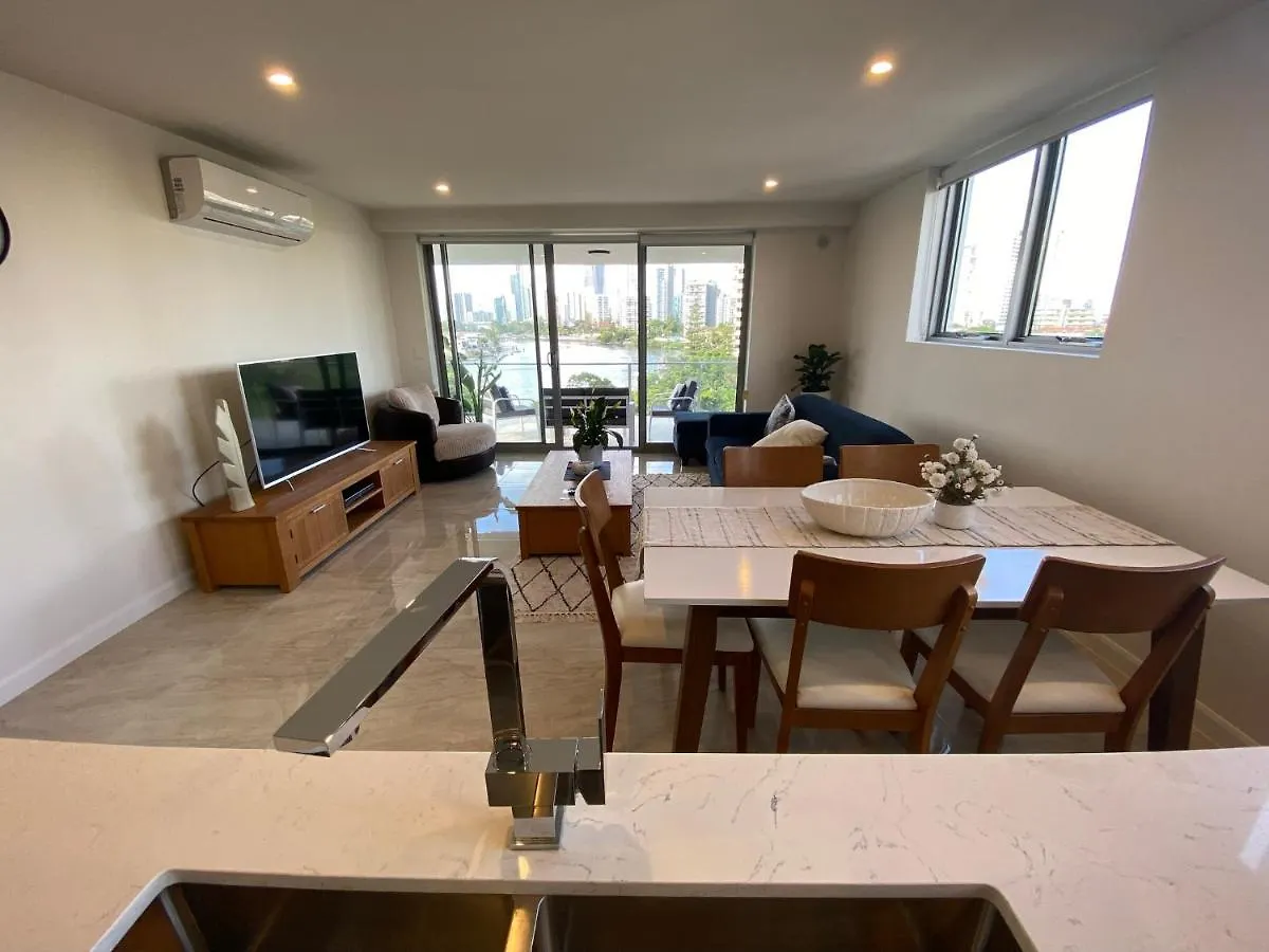 Serenity Surfers Paradise Gold Coast Apartment